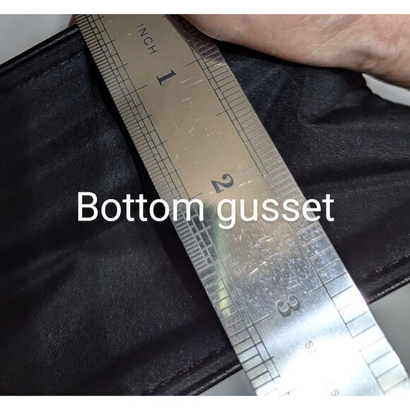 Leather crossbody purse Unbranded VGUC 8x7x3" Y2K Strap 40x42"can be smaller - Picture 10 of 13